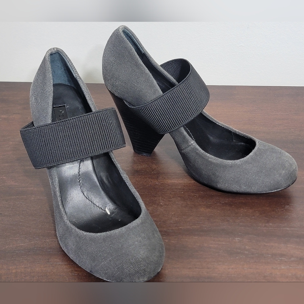 BCBGMAXAZRIA Black/Gray Mary Jane Wedge Block Pumps Women's Size 8B - Picture 5 of 15